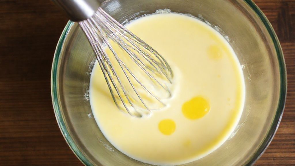 Mélange des ingrédients humides pour la plaque de muffin
