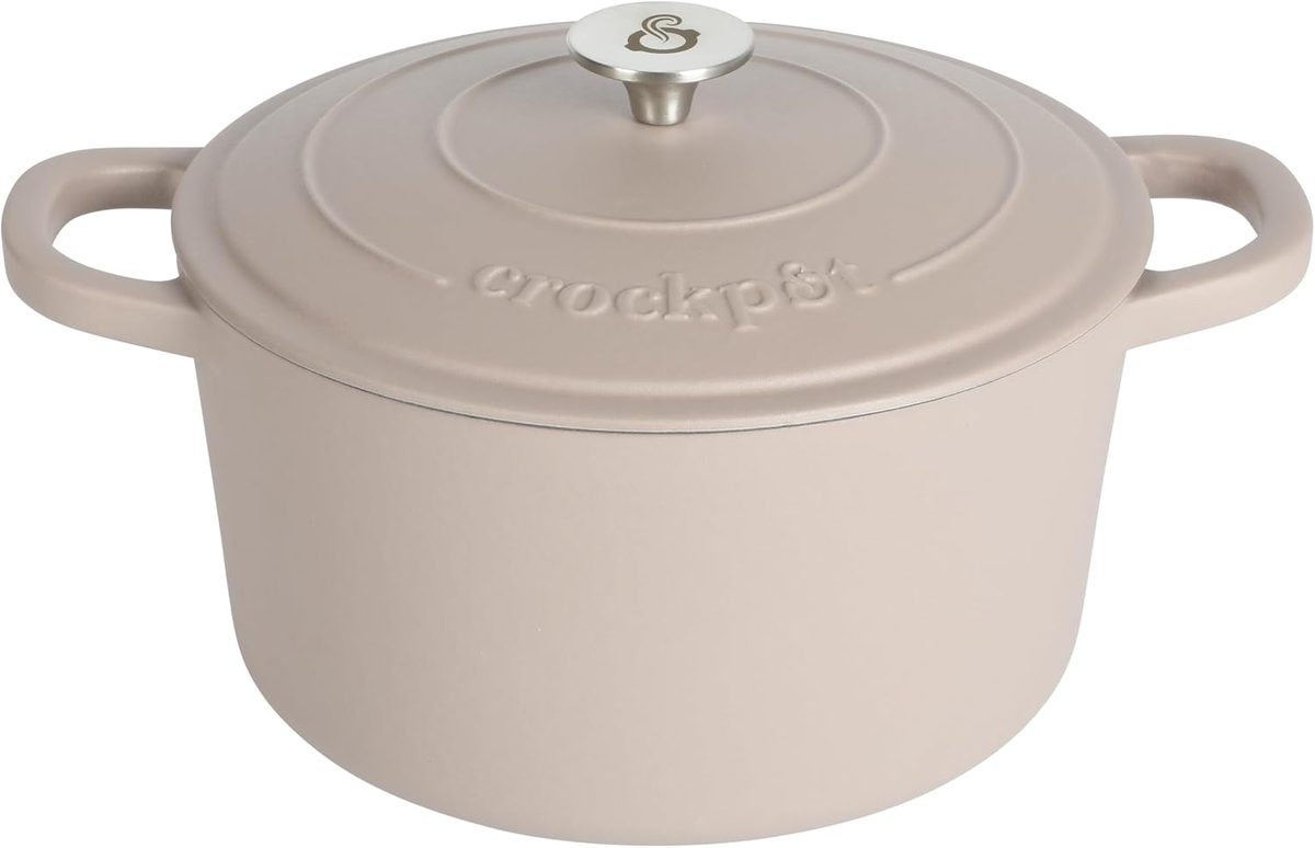  Tramontina 5.5-Qt Enameled Pot — perfect for family meals